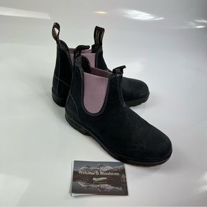 Blundstone womens elastic sided boot suede size 8.5